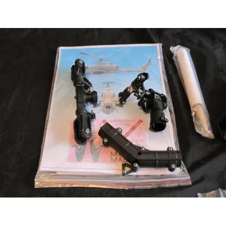 Cobra Bell AH-1W "Gris"  classe 700 Roban Compactor