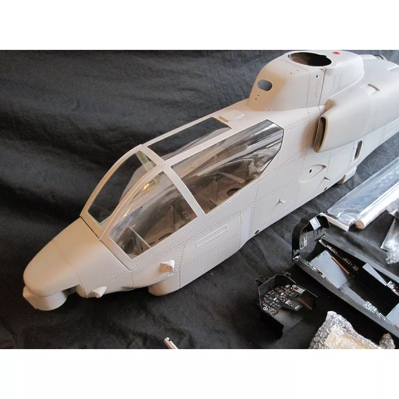 Cobra Bell AH-1W Gris  classe 700 Roban Compactor